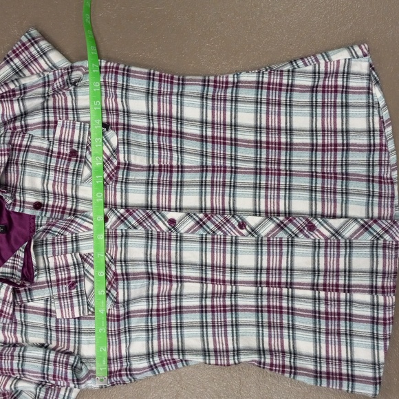 VANS OFF THE WALL PLAID, LONG SLEEVE, BUTTON DOWN FLANNEL - Picture 5 of 11